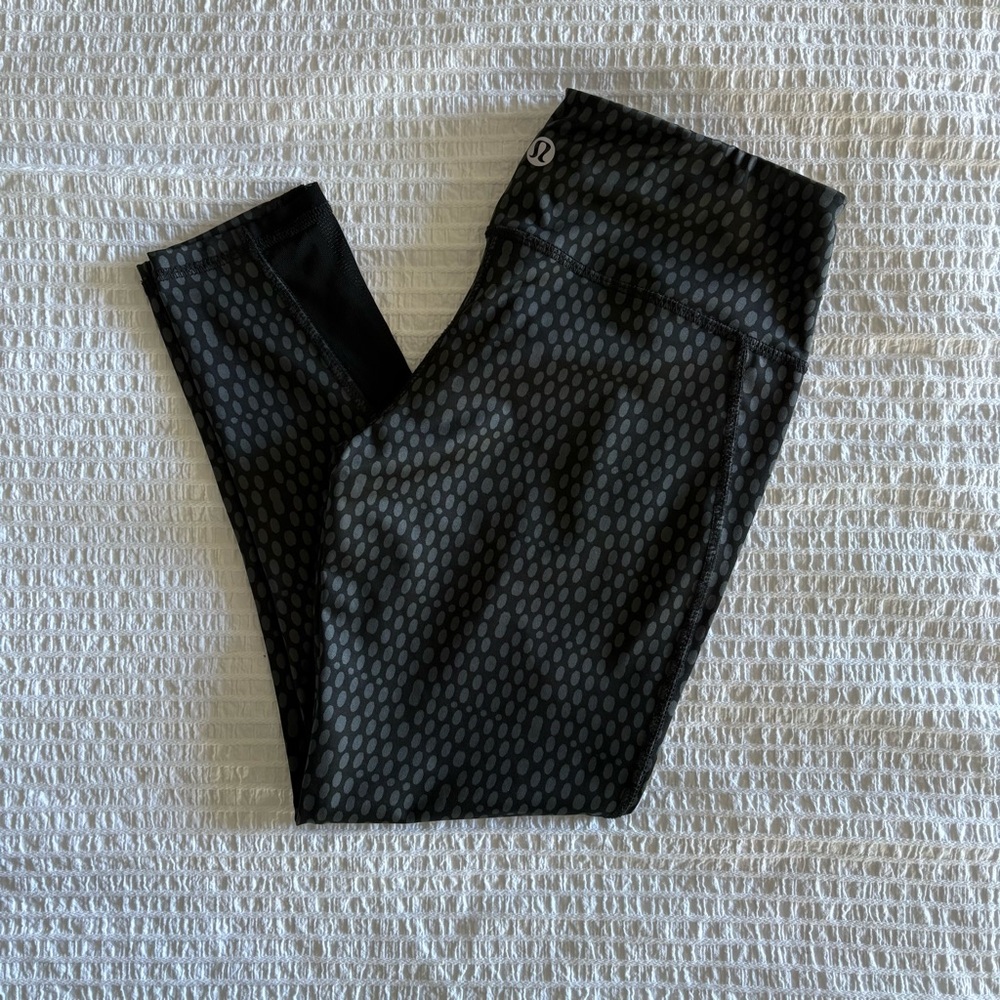 Lululemon capris leggings